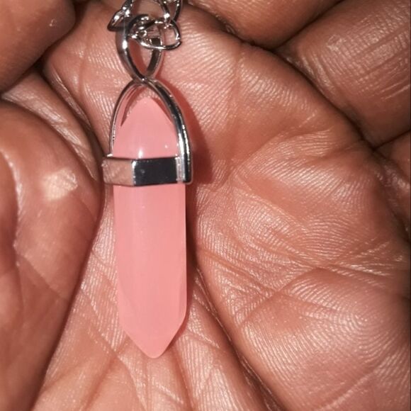 Hand crafted glow in the dark pendant - Picture 3 of 7